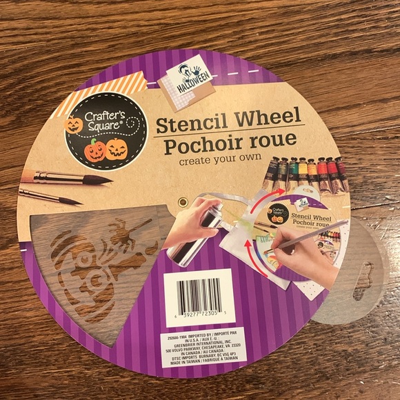 Fall Craft Set- 2 burlap pumpkins and owl and 2 Halloween stencils - Picture 2 of 11